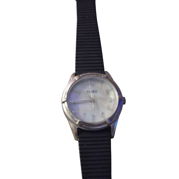 Timex Ladies Watch White Dial Silver Trim New Battery New Band Vintage - Picture 3 of 10